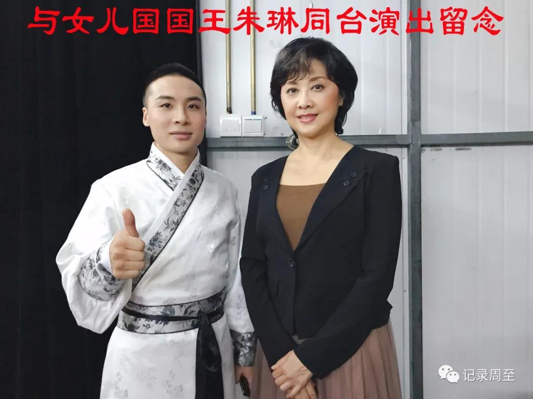 中国周城钟杰在央视黄金100秒幸福账单展现飞刀绝技