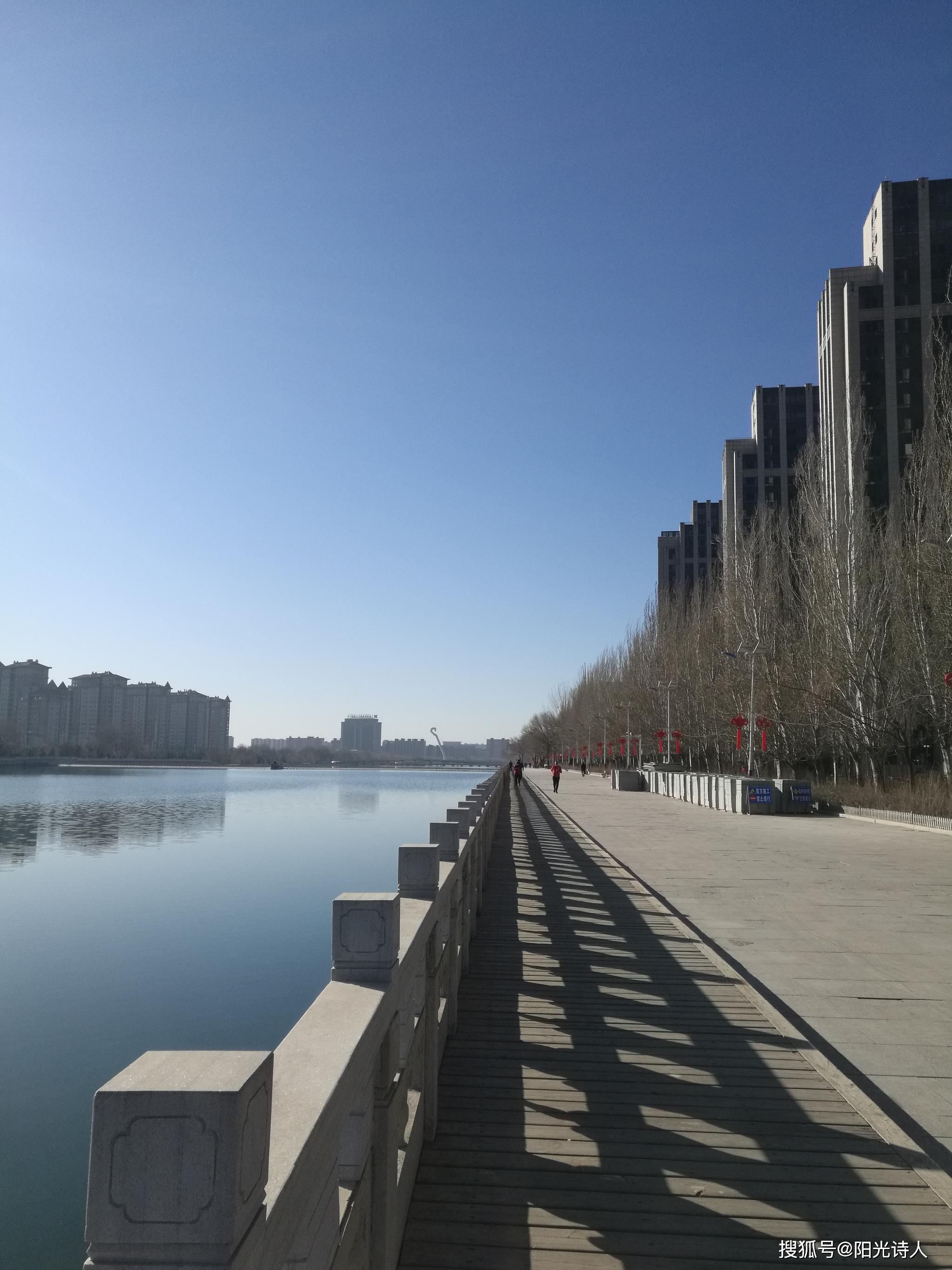 走过城东的如意河