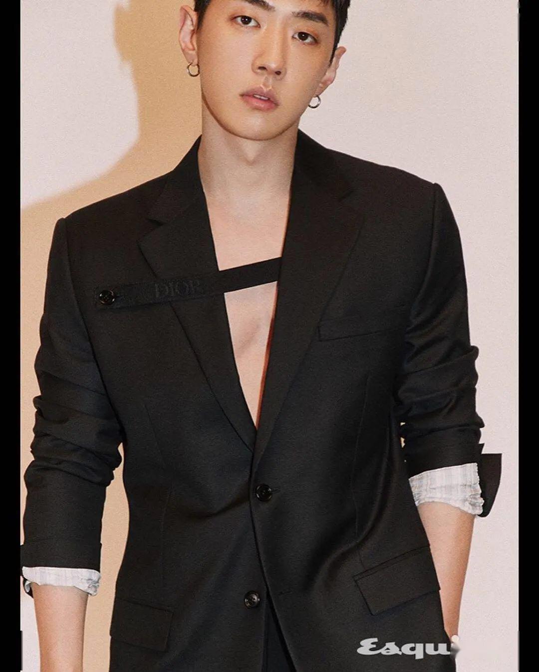 那168的山花精怎么穿成2米的?_gray