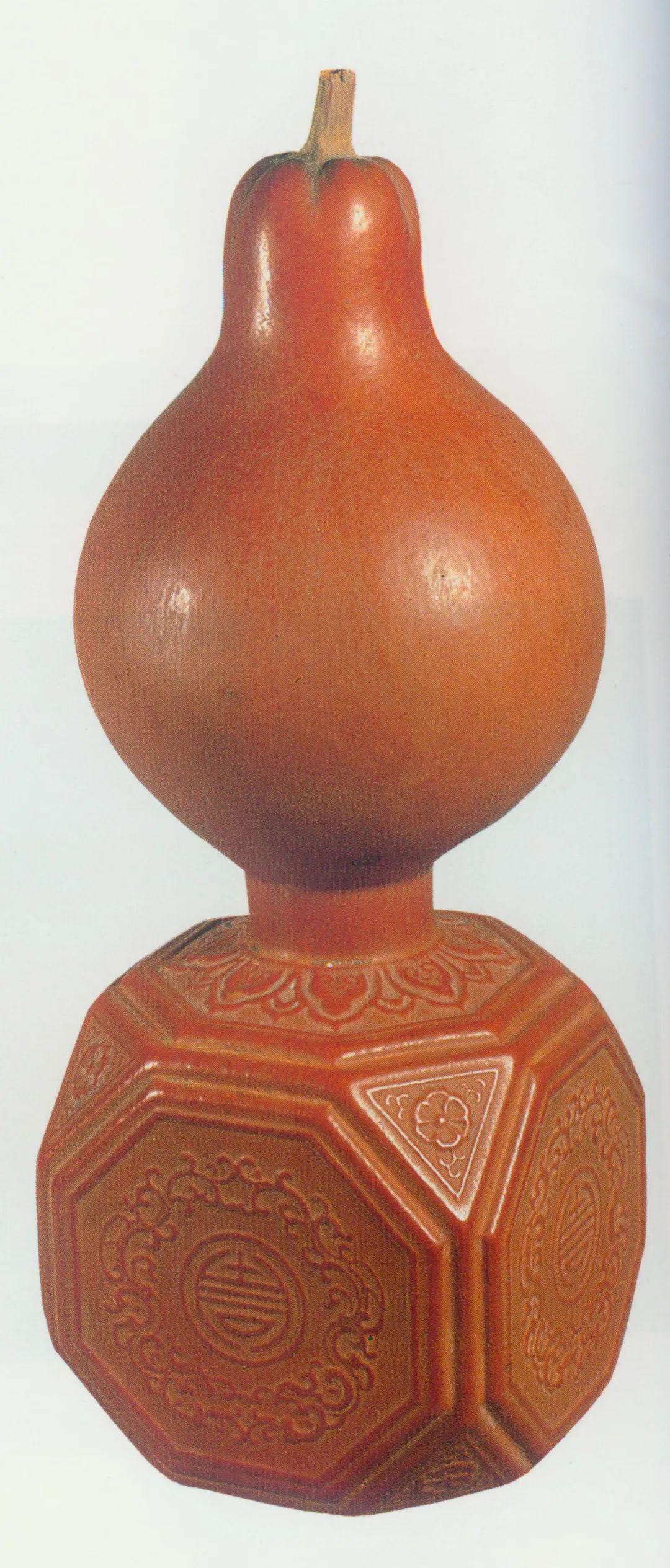 清 乾隆时宫廷把玩之葫芦一直觉得,抱着葫芦的王世襄是最快乐的,一种