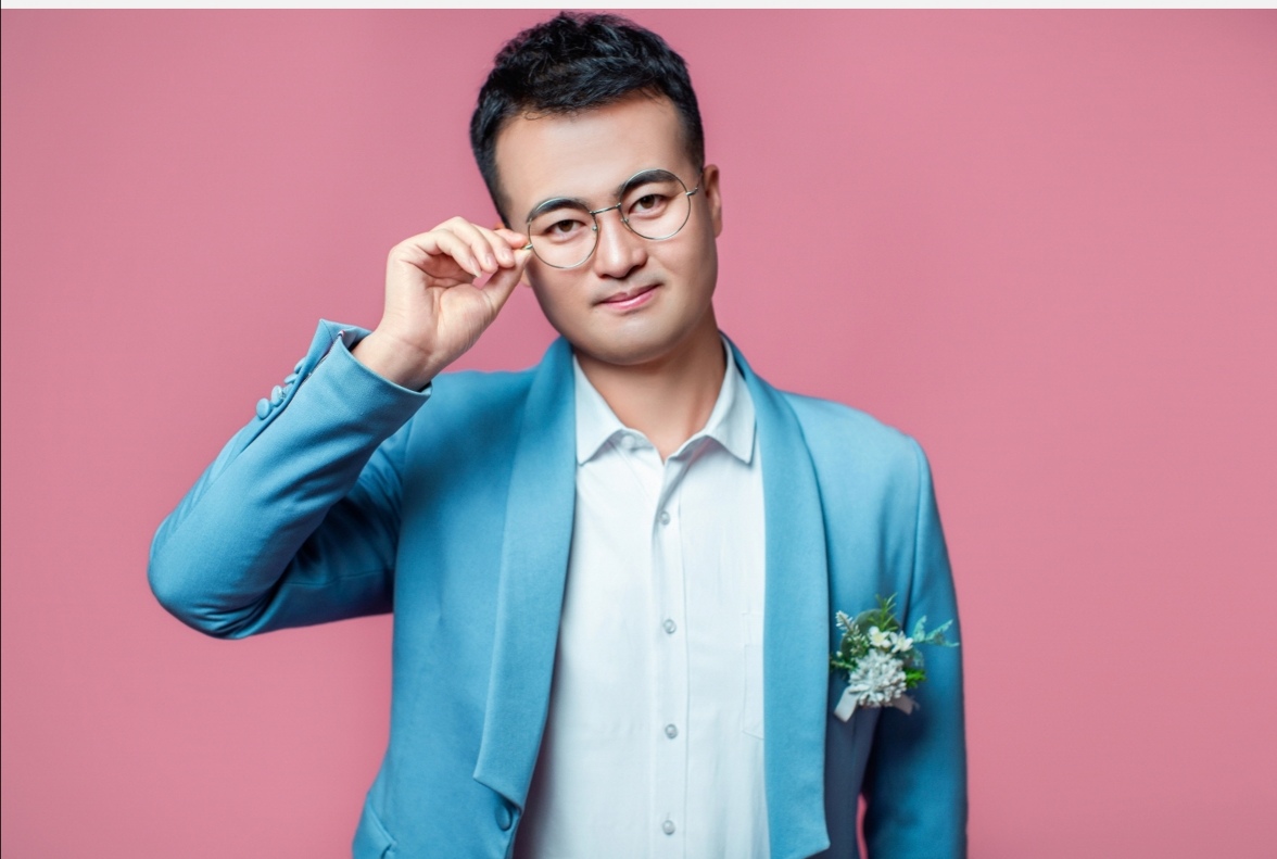 邵老五个性写真曝光表情抓马搞怪网友围观