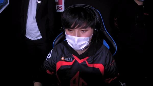 cfpl丨复出即巅峰:"长颈鹿"李思楠斩获复出后首个cfpl冠军