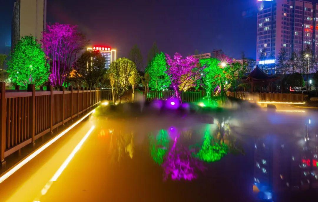 昨晚他拍摄的这组照片被许多祁东人盗了