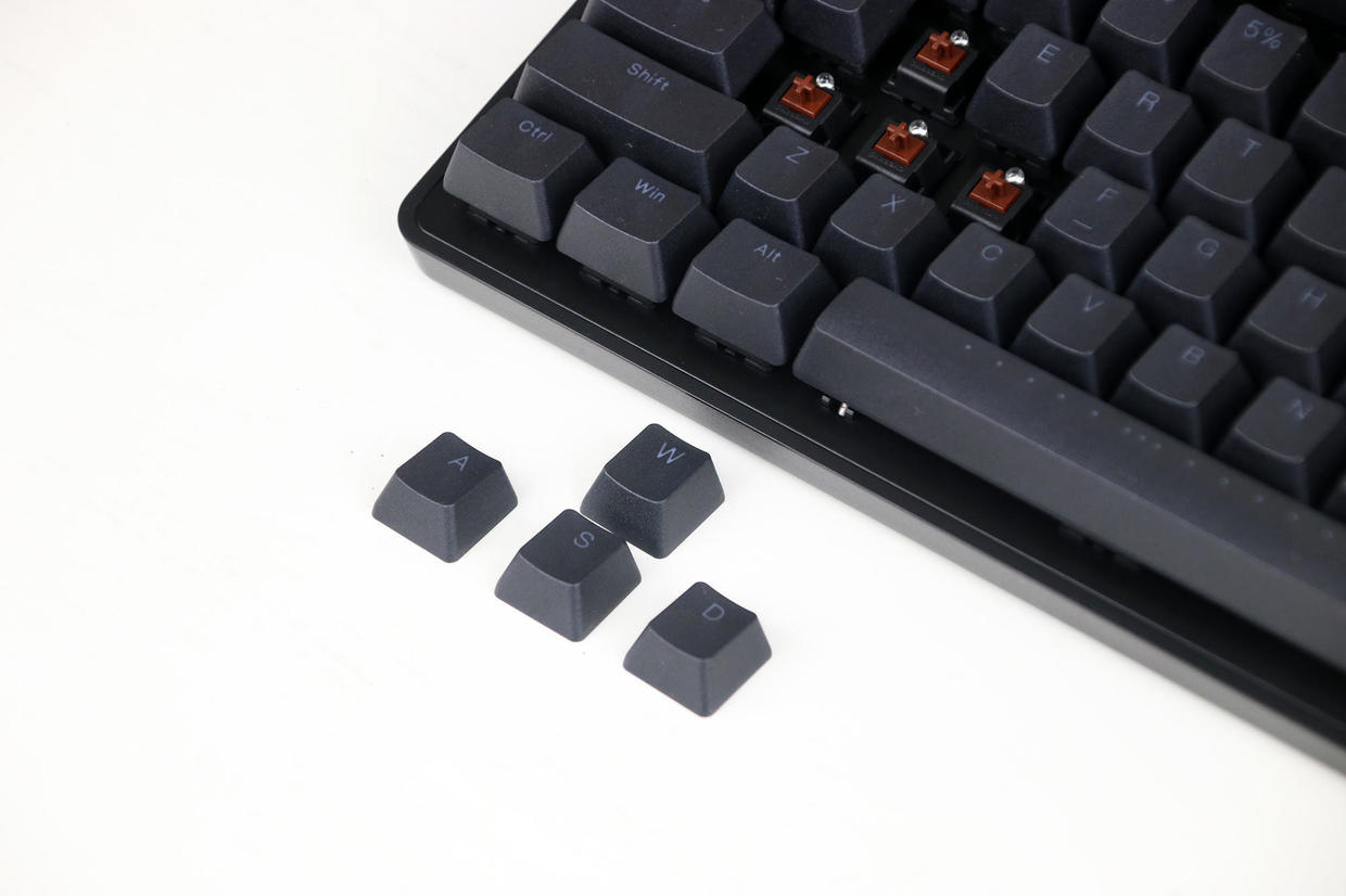 原创ikbc白光茶轴机械键盘r300体验办公游戏它能满足你吗