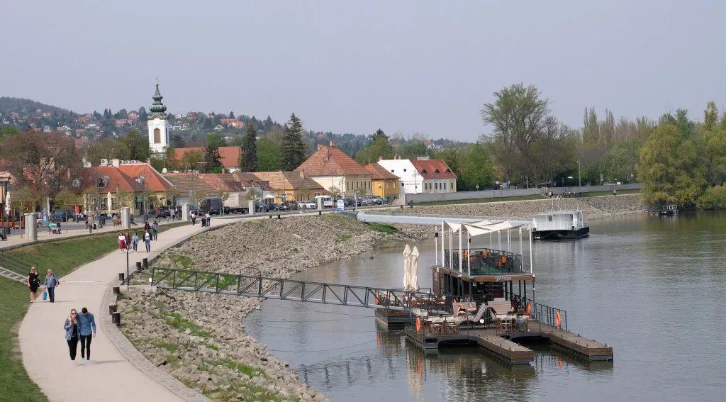 人和匈牙利人,东正教与天主教,东西方文化,巴尔干与喀尔巴阡山盆地)