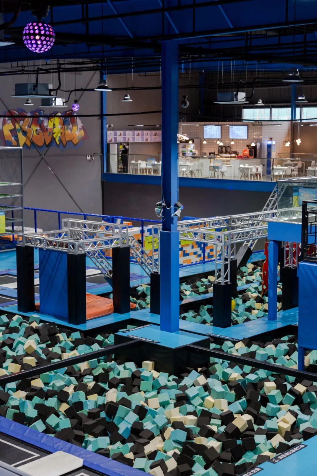 68元畅玩抖音点赞100w的蹦床乐园来啦网红黏黏墙嗨到尖叫