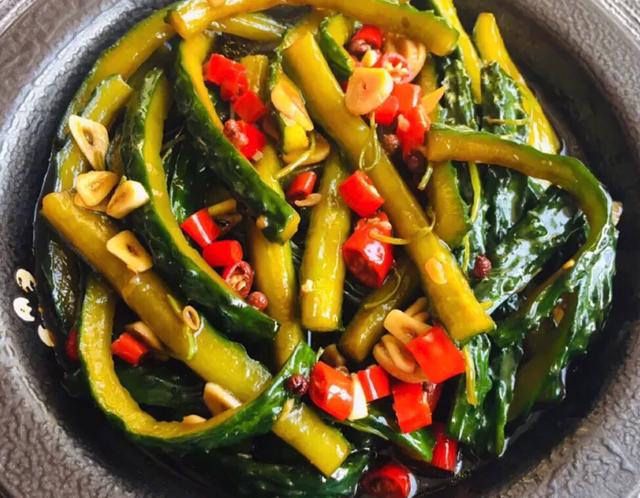 原创酸辣开胃脆爽好吃的腌黄瓜条百吃不厌超下饭