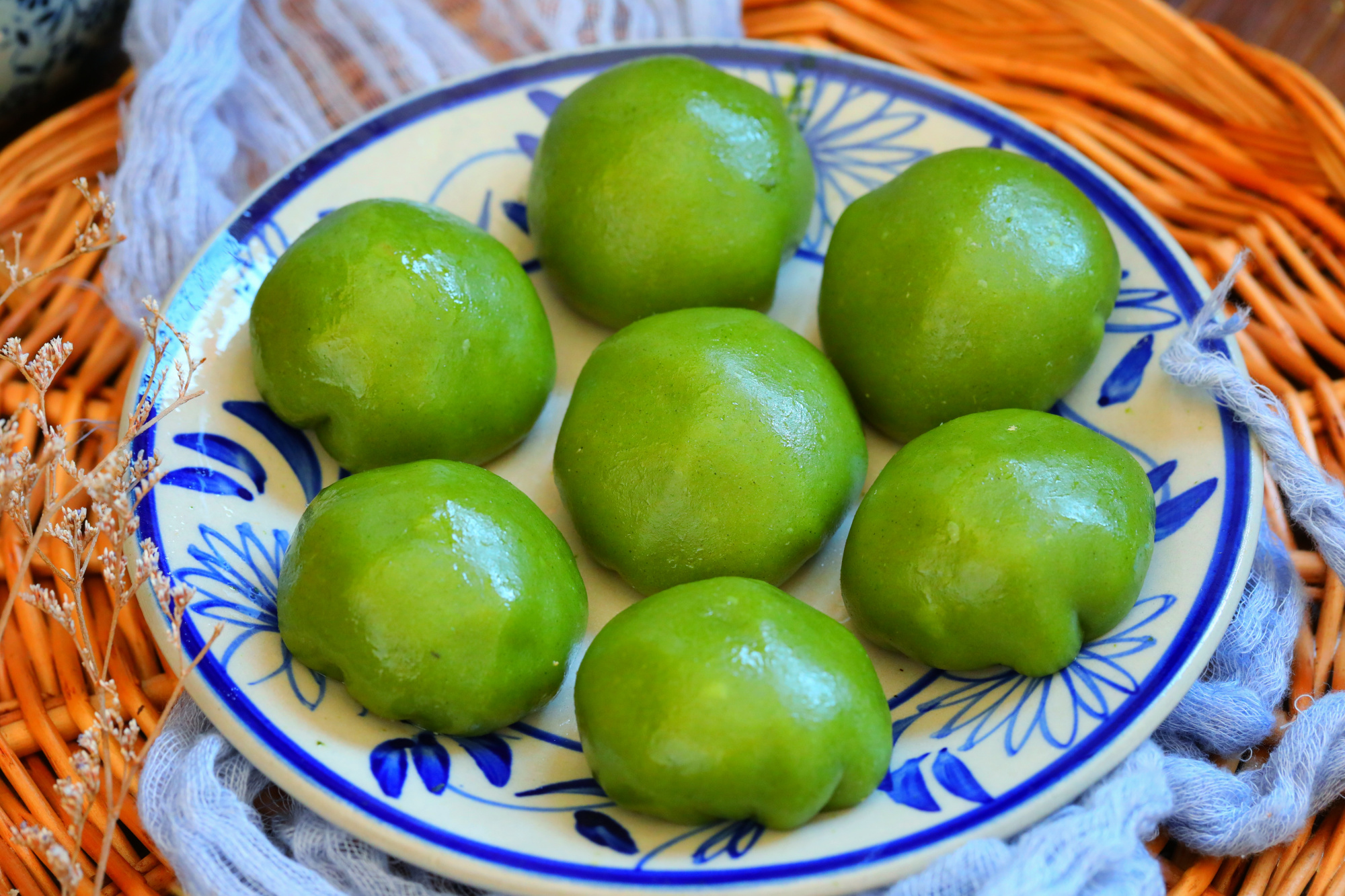 清明节别忘吃青团自己做比买的还好吃软糯不黏牙满满幸福感