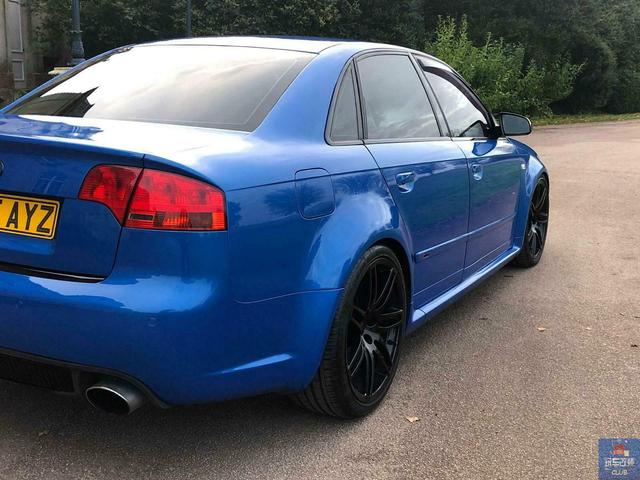 改装"原厂奥迪rs 4车身套件"2005款奥迪a4,配2.5升tdi柴油引擎!