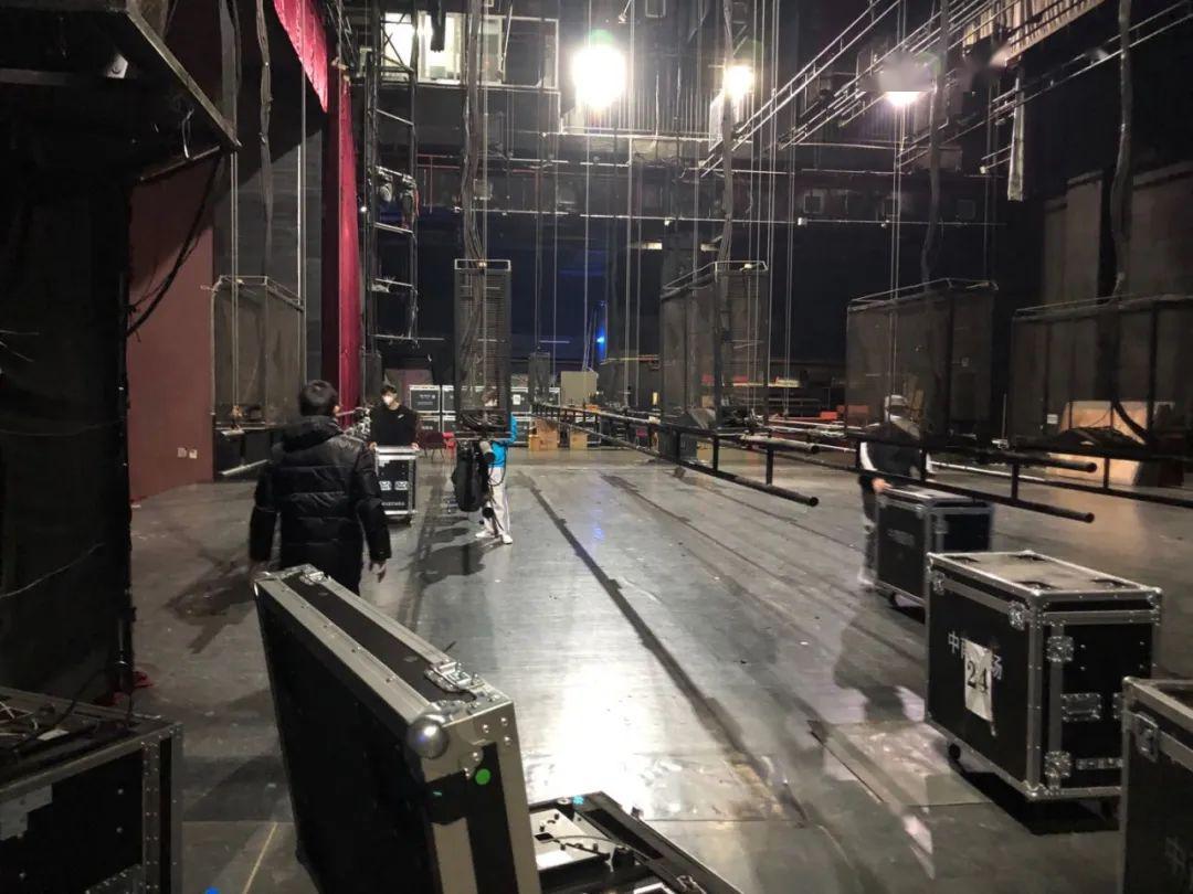 大剧场进行消杀工作清点售卖机 对仓库进行消毒电梯间等公共区域每日