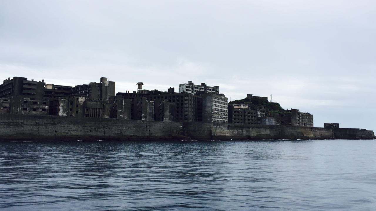 原创日本神秘无人岛,曾引进亚洲劳工在此挖煤,如今却荒废成鬼岛