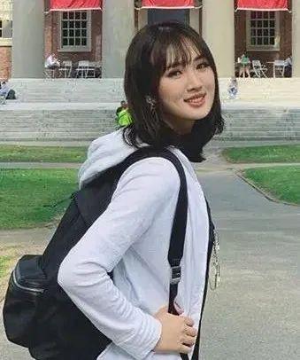 华为最美小公主,被赌王四太相中做儿媳,然而她却有更大的目标_姚思为