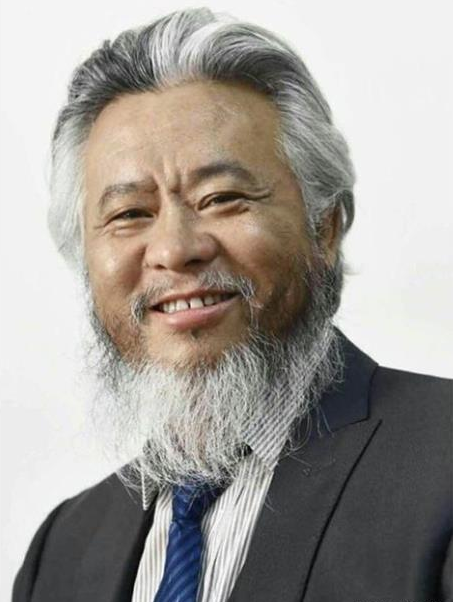 59岁书法家用"脸蛋"创作国画,网友:真正的靠脸吃饭!