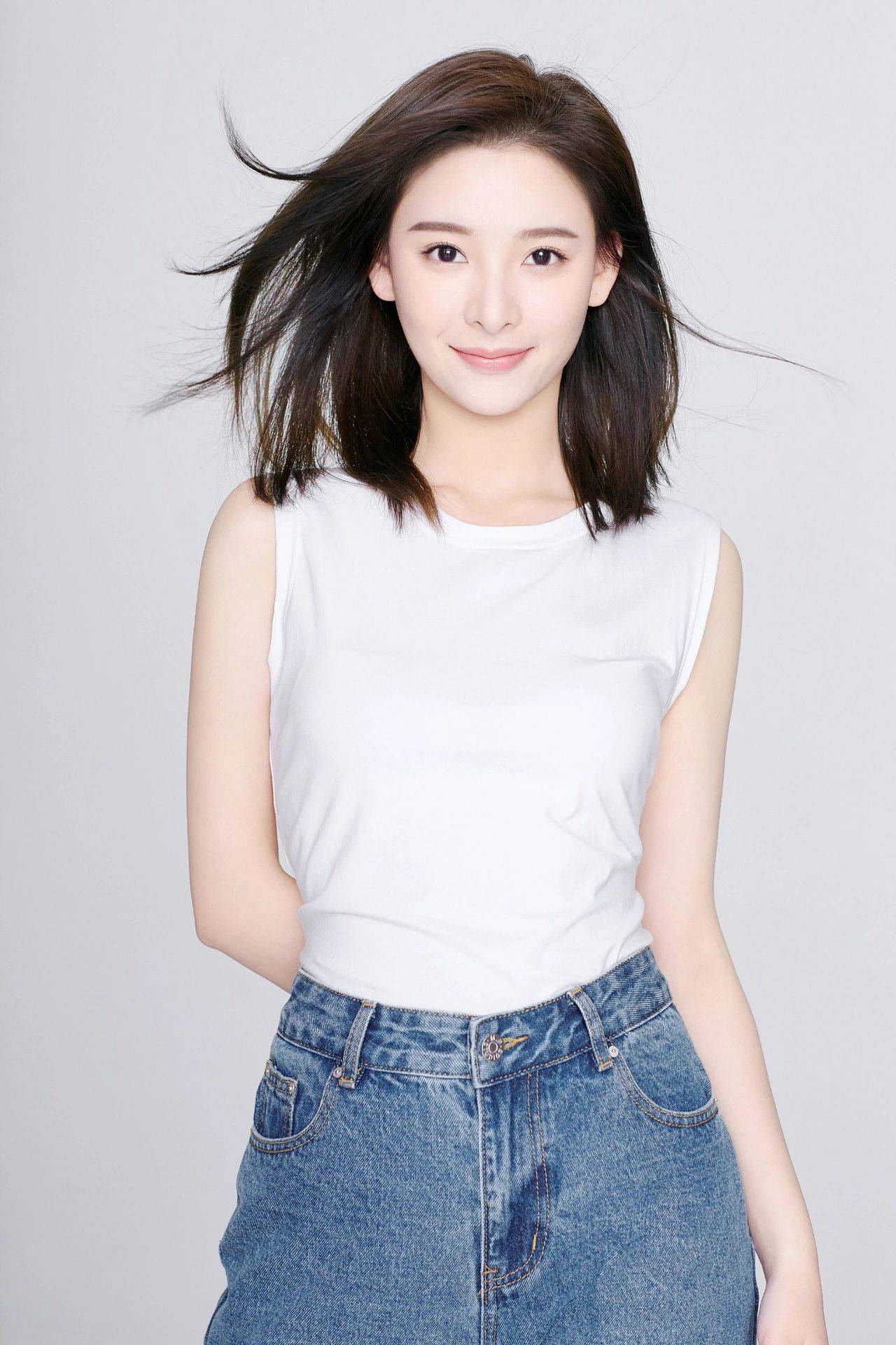 《上古密约》里的女捉妖师竟然还是北电最美艺考生?_邱小彤