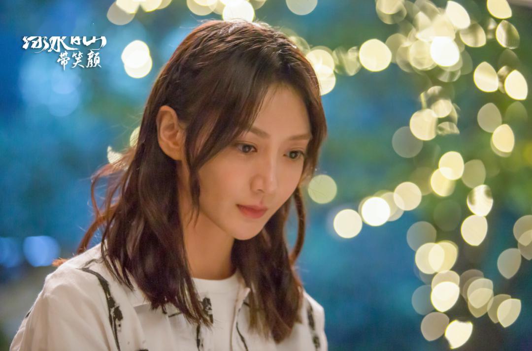 在此前播出的剧情中,许晗的民宿虽然正式开张,但和"房东"杜盛楼(刘流