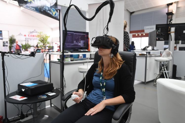 售价25万元索尼新ar成第二双眼