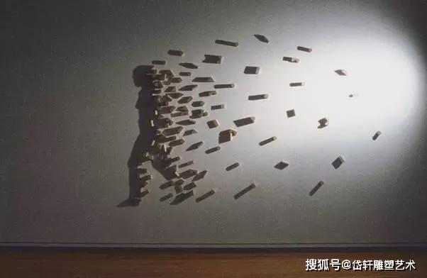 日本当代艺术家山下工美影子魔术师