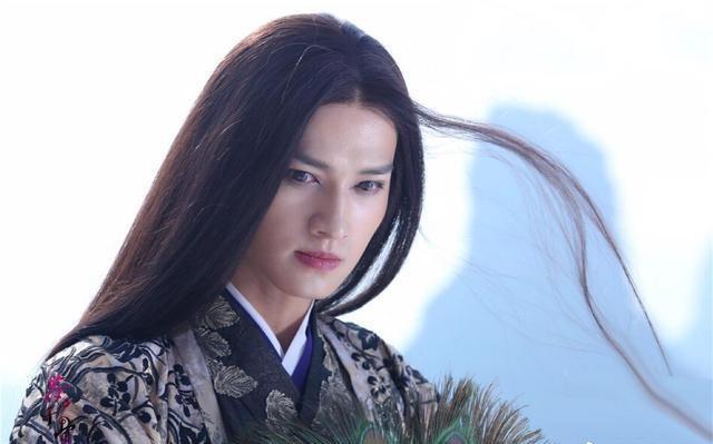 影视剧照的那些"魔尊"角色,你喜欢哪一个,我是被第一个圈粉了_万钧剑