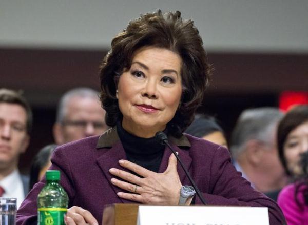 波音飞行员仅有40秒防止飞机下坠_赵小兰