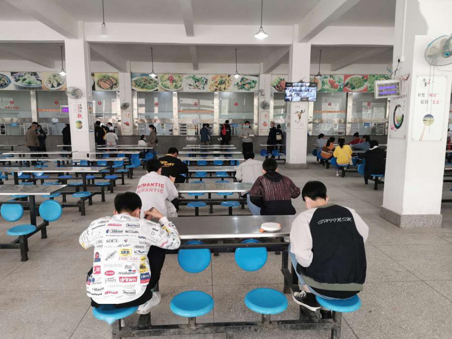 重磅实拍南部11所高中八千余高三学子正式返校复课