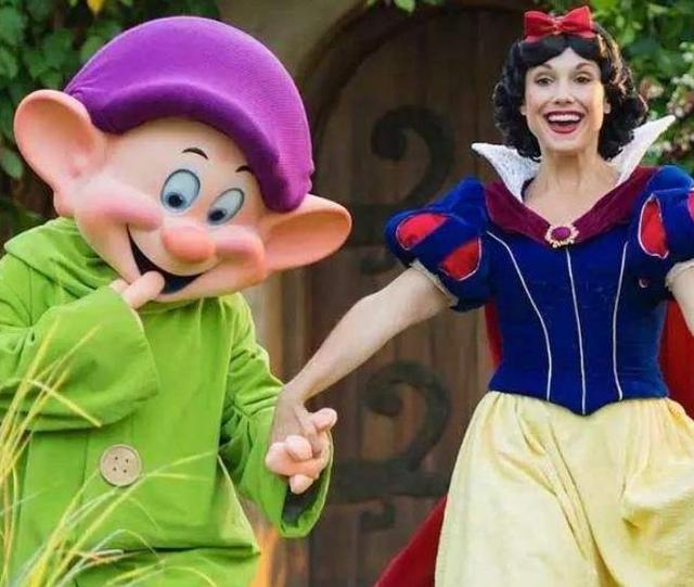 它就位于四川的资中县,并且还有一个名字叫做矮人村,生活在这里的百姓