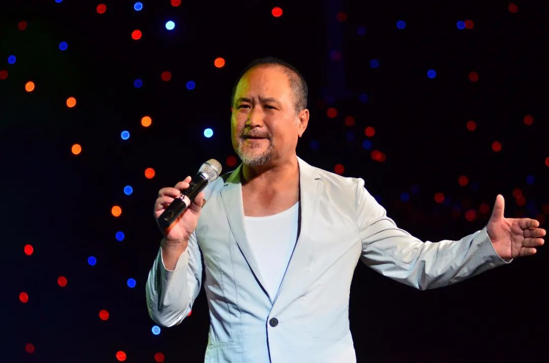 30多年前,唱尽古典情歌的韩流第一人,他说自己是60%的好男人