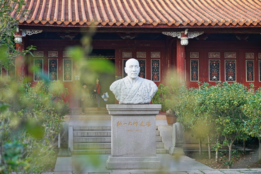 原创泉州开元寺这个纪念堂是为看破红尘的民国传奇人物弘一法师而设