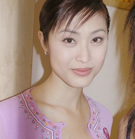 港姐陈法蓉旧照曝光有没有整容一目了然