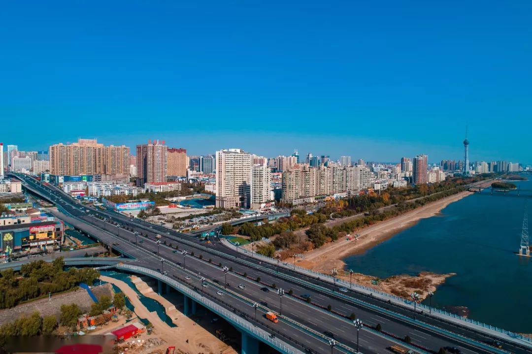 刚刚王城大道快速路九都路立交又有2个匝道投用