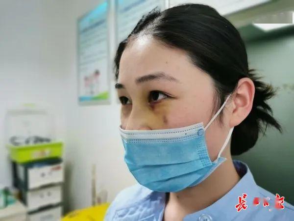 全球确诊超100万:疫情太残酷,谢谢你,中国90后_余娜