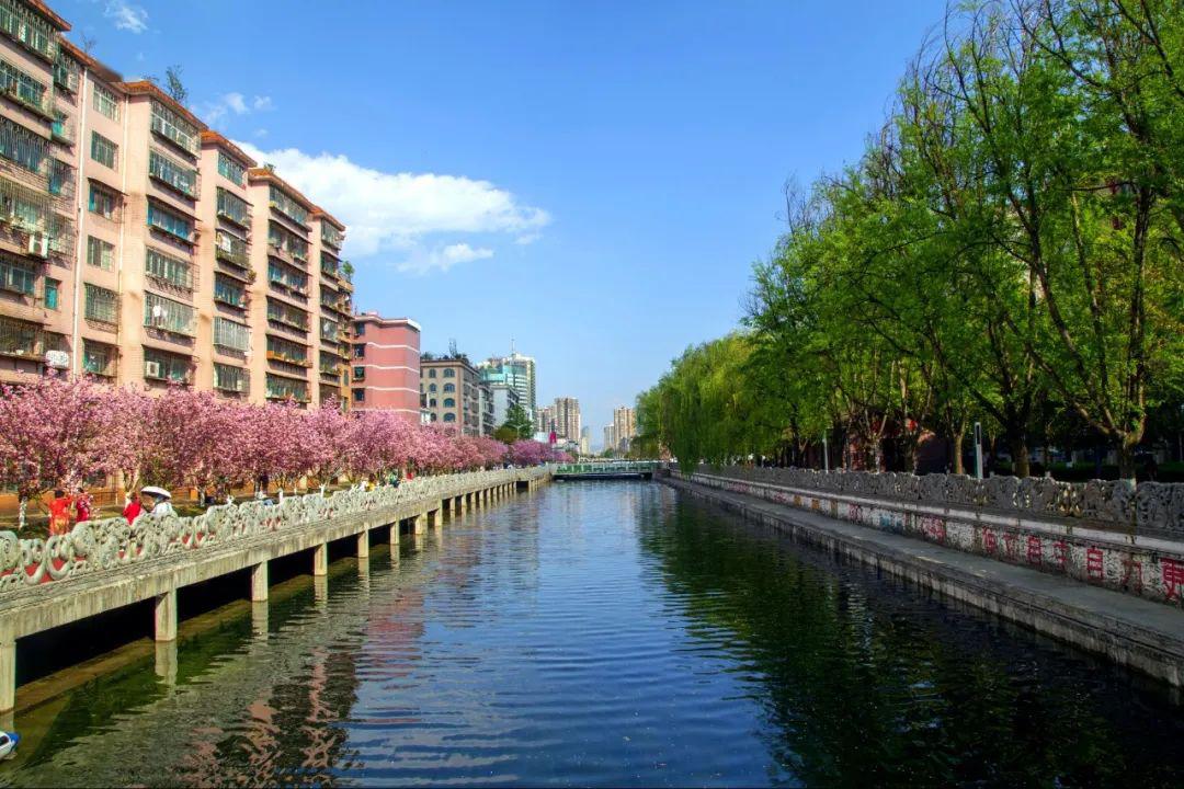 水城河一组图刷爆朋友圈!转出去让大家来看看她到底有多美!
