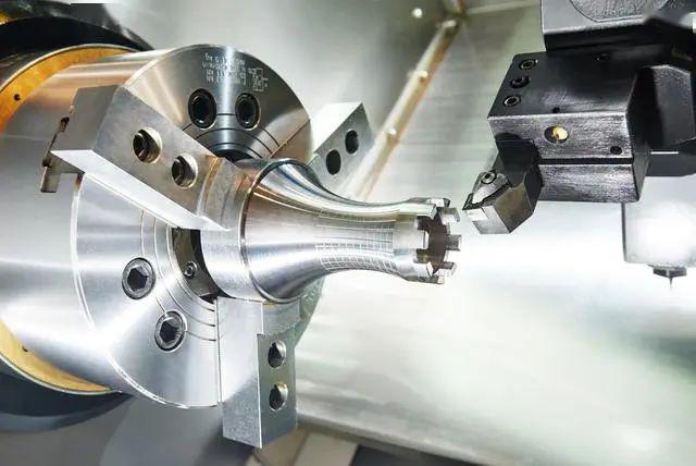 日本超精密加工技术:直径仅为0.01毫米的钻孔加工,是如何实现的?_钻石