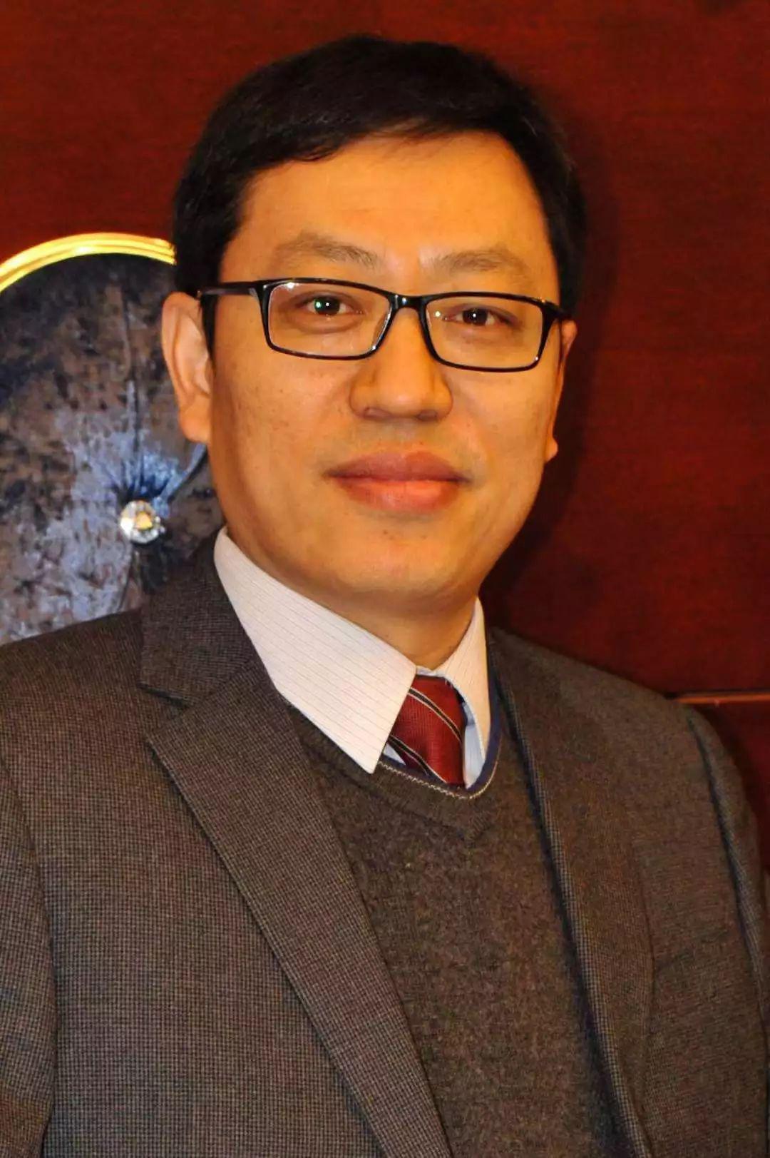 冯毅工作室冯毅,医学博士,山西医科大学第二医院骨科副主任医师,硕士