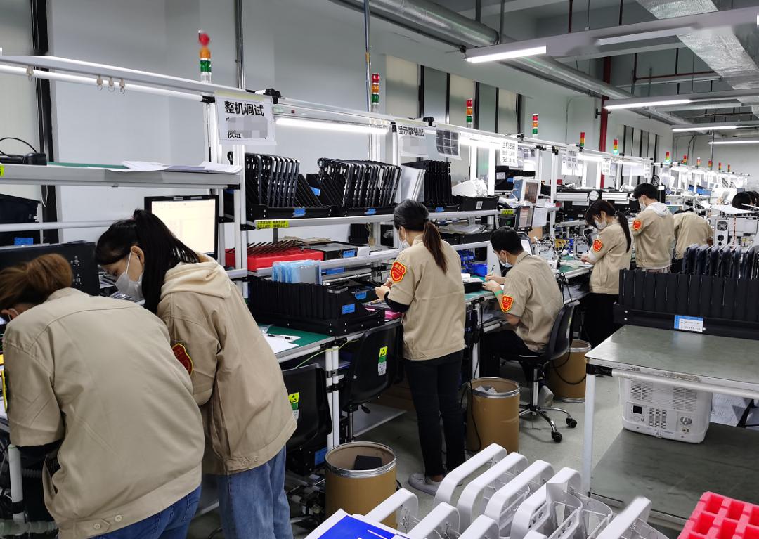 探访呼吸机生产线订单排到6月24小时开工高管上阵拧螺丝员工人数翻倍