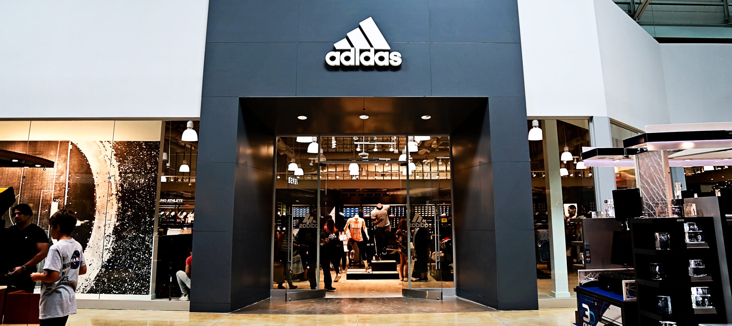 原创adidas撑不住了?正在与银行协商10亿欧元融资计划