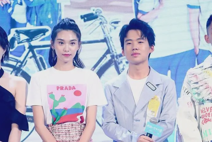 郭麒麟张含韵传绯闻双方相差近十岁这是继承师父于谦的传统