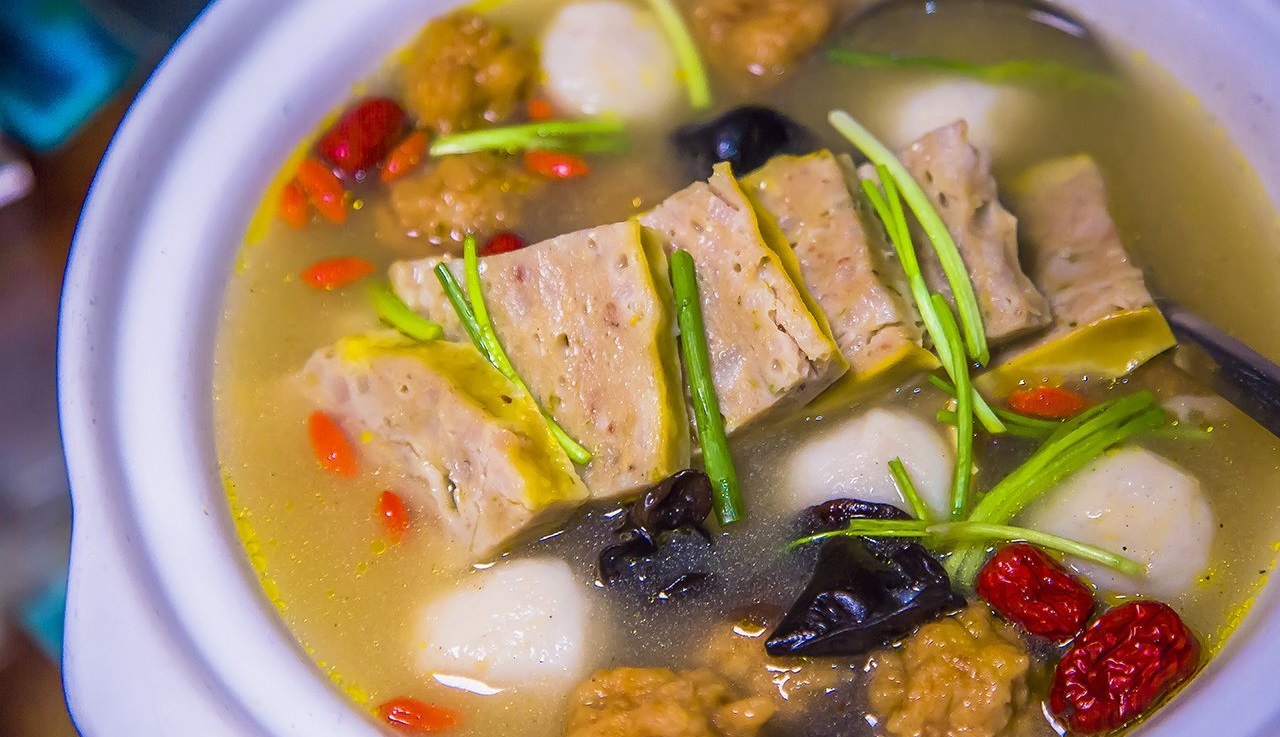 武汉市黄陂区黄陂三鲜(鱼圆子,肉圆子,肉糕)鱼糕和肉糕这俩东西非常不