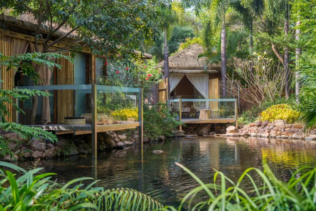 温泉泡池民宿的每个房间都是独栋的小草屋699起超值预定找寻路记公号