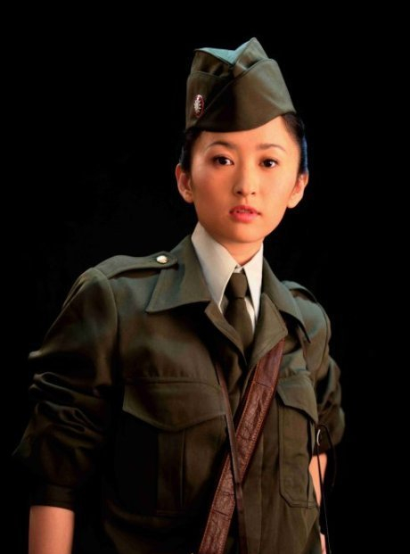 所以姜毅英江山籍贯的身份让她能被戴笠看重,她刚考入浙江警察学校的