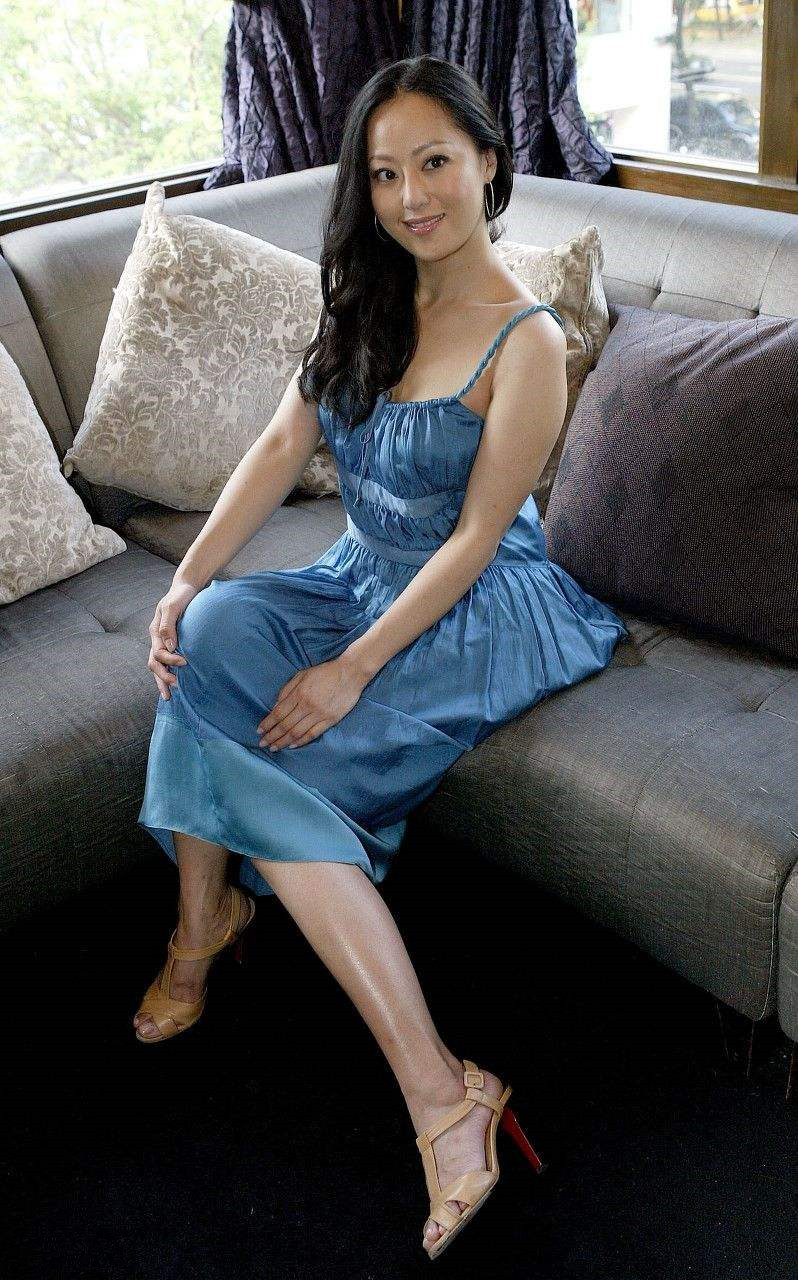 原创章小蕙这素颜和上妆后差距不是一点气质可以说天差地别