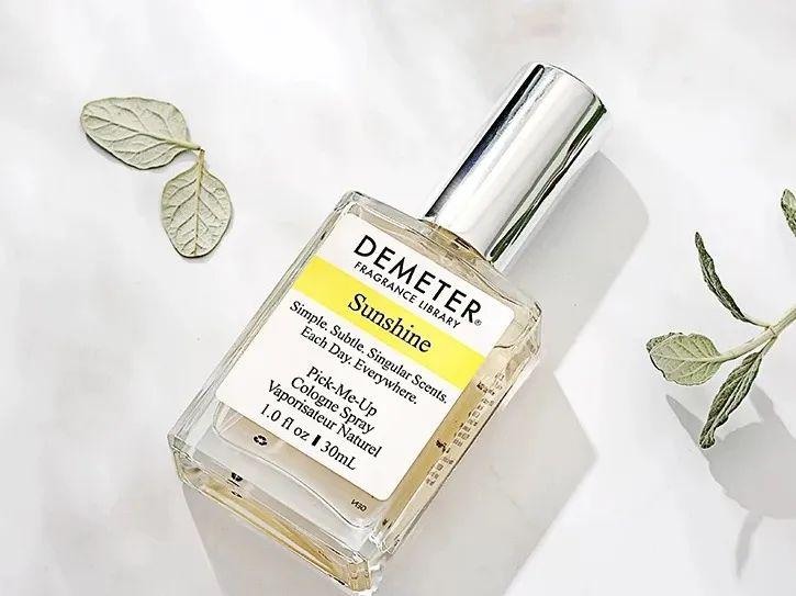 八门,包罗万象,数量众多,所以这里特地选出六款适合春夏的香氛:clean