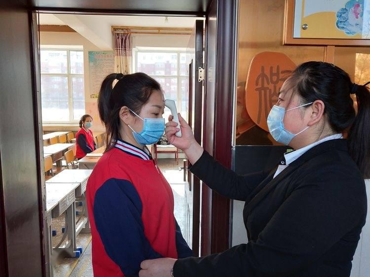 公主岭市岭西小学开学前疫情防控演练春暖花开待君归来