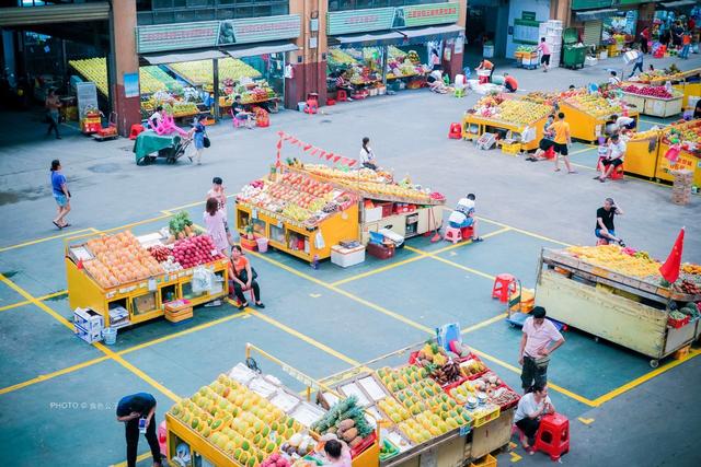 三亚鸿港农贸市场热带水果网红打卡地水果又多又便宜