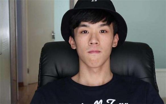 b站首个粉丝破千万的up主诞生去年的神预言兑现