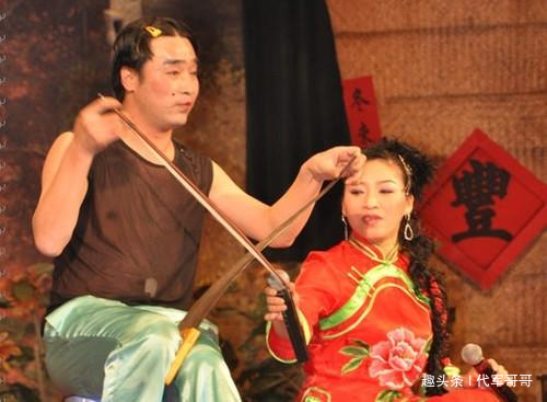 刘老根3中的秤杆子娶大2岁美女演员如今44岁婚姻很幸福