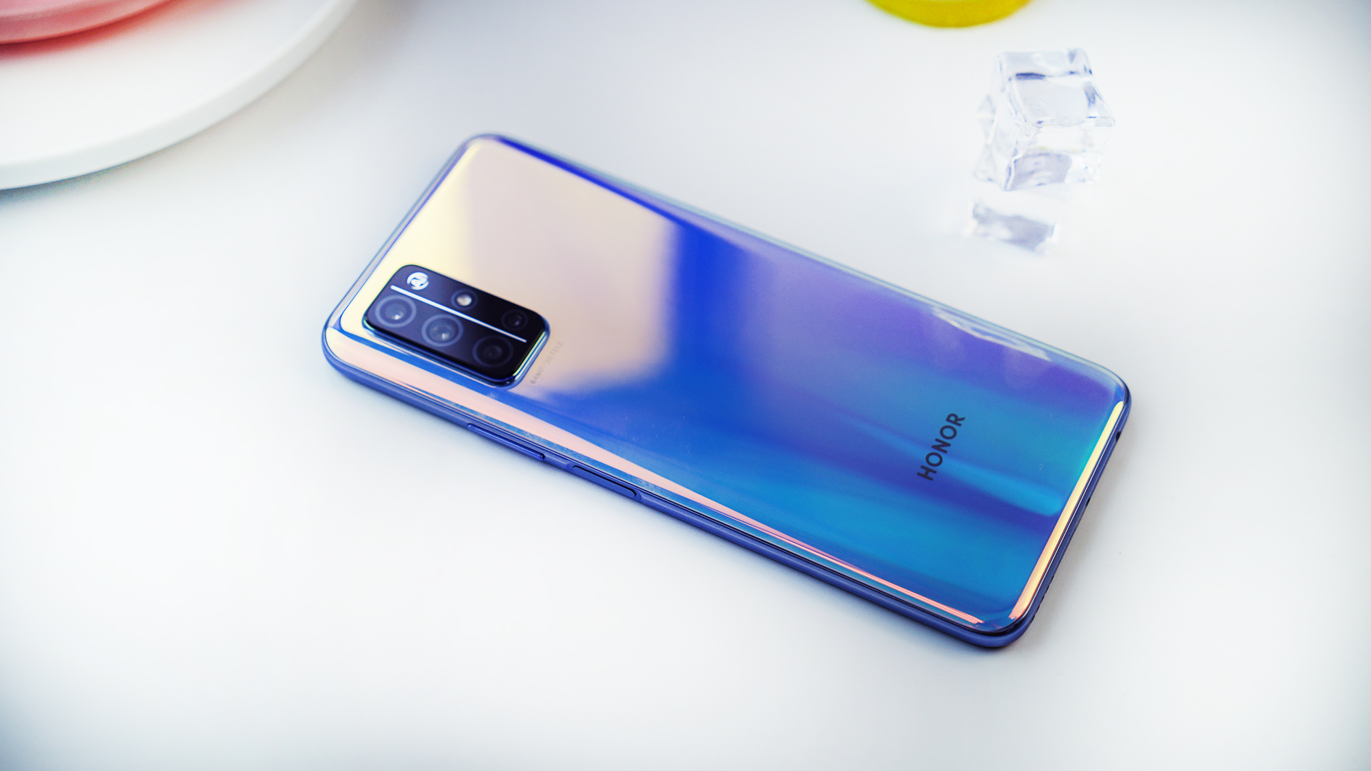 原创荣耀30s全面测评麒麟8206400万三摄5g2399元香不香