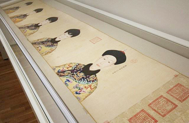 画家为后宫妃子画像,刚画完,乾隆下令:偷看者死_郎世宁