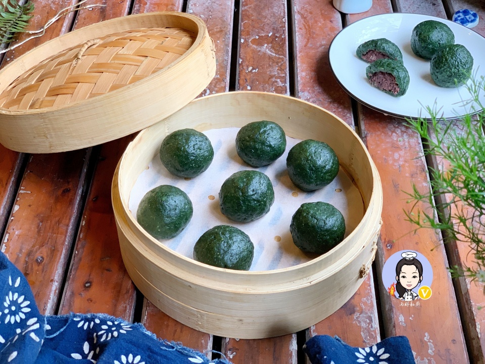 清明是二十四节气之一,此时气温升高,大地呈生机勃勃,春和景明之象