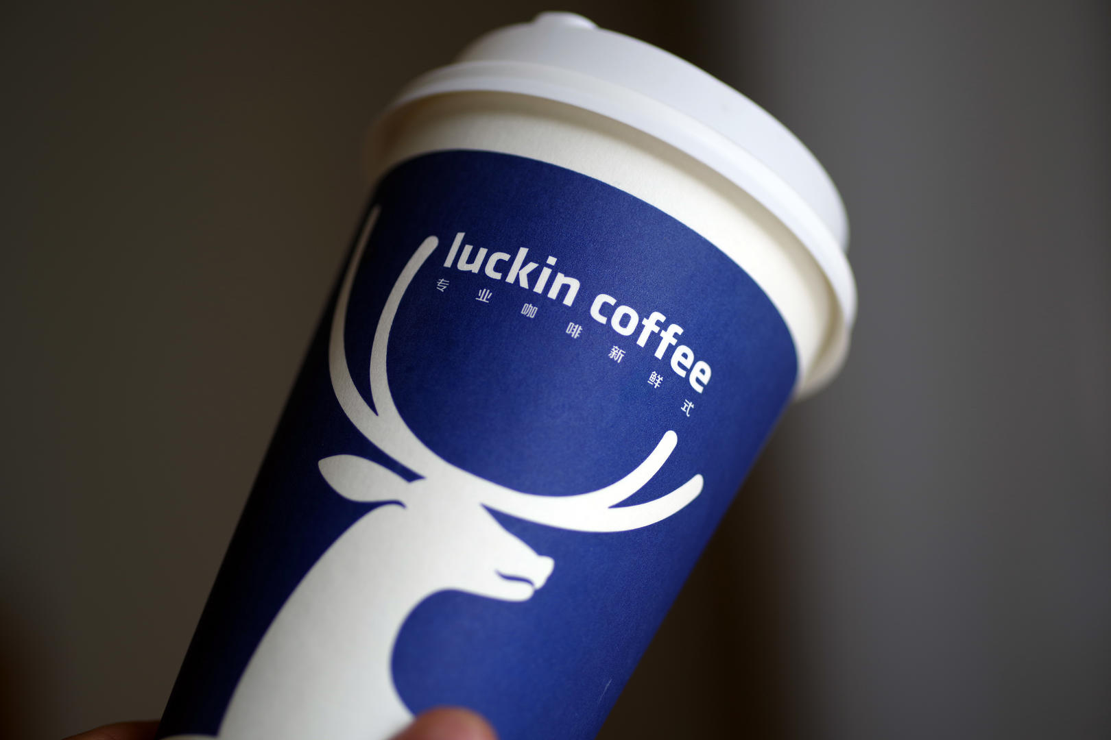 红星资本局深度小蓝杯装着神州系资本游戏大玩家正套现离场