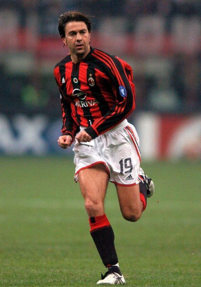 ac米兰名宿妻子透露:丈夫的恶作剧让我膝盖受不了,网友:真开放_科斯塔